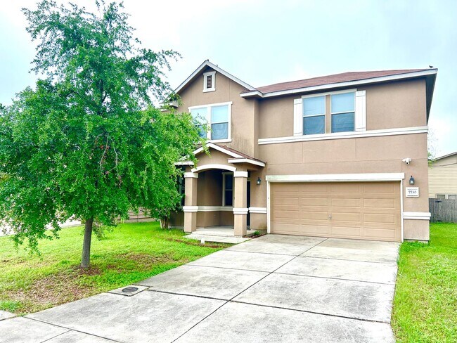 Building Photo - ** Application Received** AVAILABLE NOW! L...