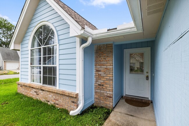 Foto del edificio - 3045 Yorktown Cir