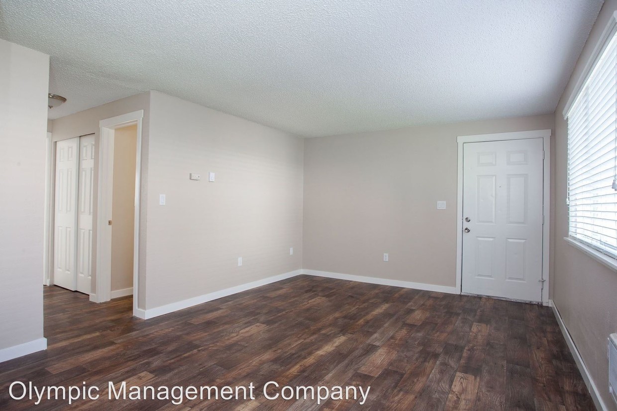 Foto principal - 416 127th St S