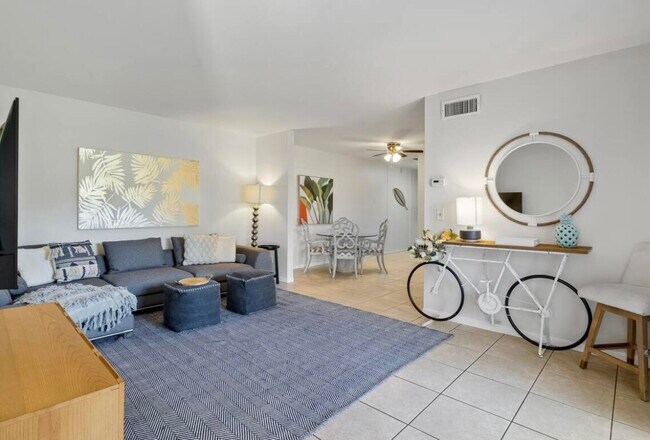 Building Photo - 333 SE Martin Ave