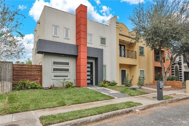 Foto del edificio - 24 S 4th St