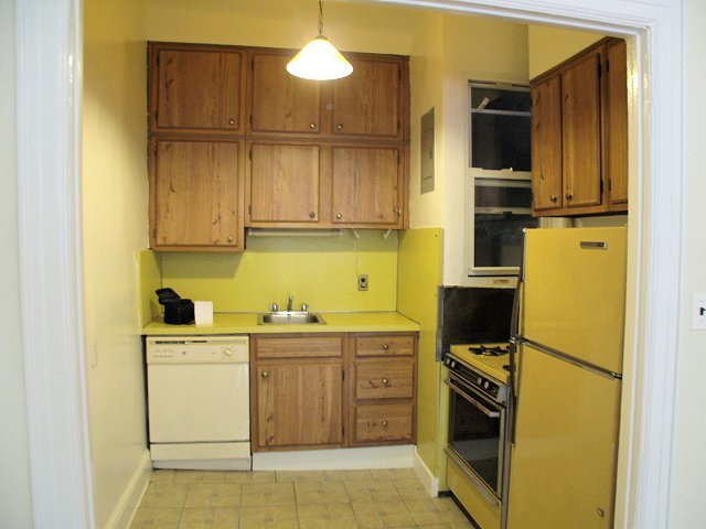 Building Photo - 1059 1st Ave