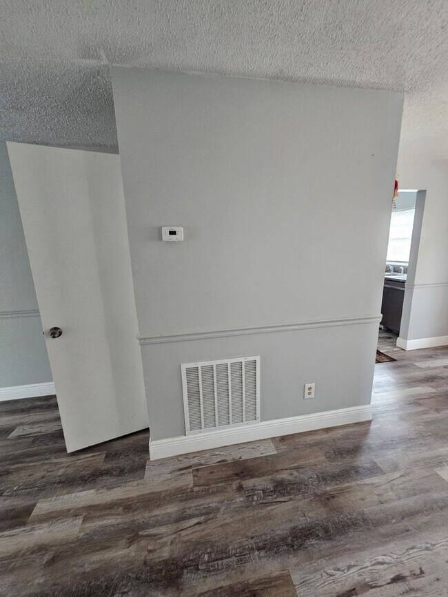 Building Photo - Essex Park Villas Condominium