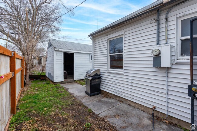 Foto del edificio - Newly updated 3 bedroom Salt Lake home is ...