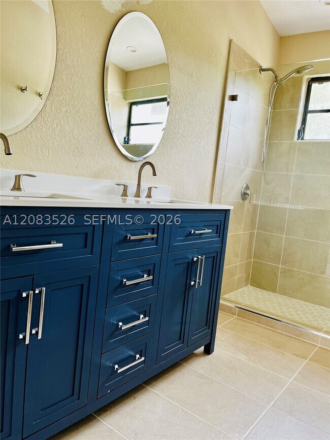Foto del edificio - 7015 SW 111th Pl