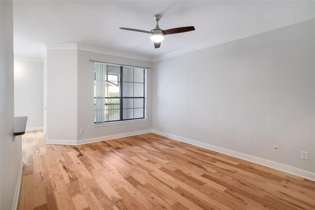 Foto del edificio - 7701 Rialto Blvd