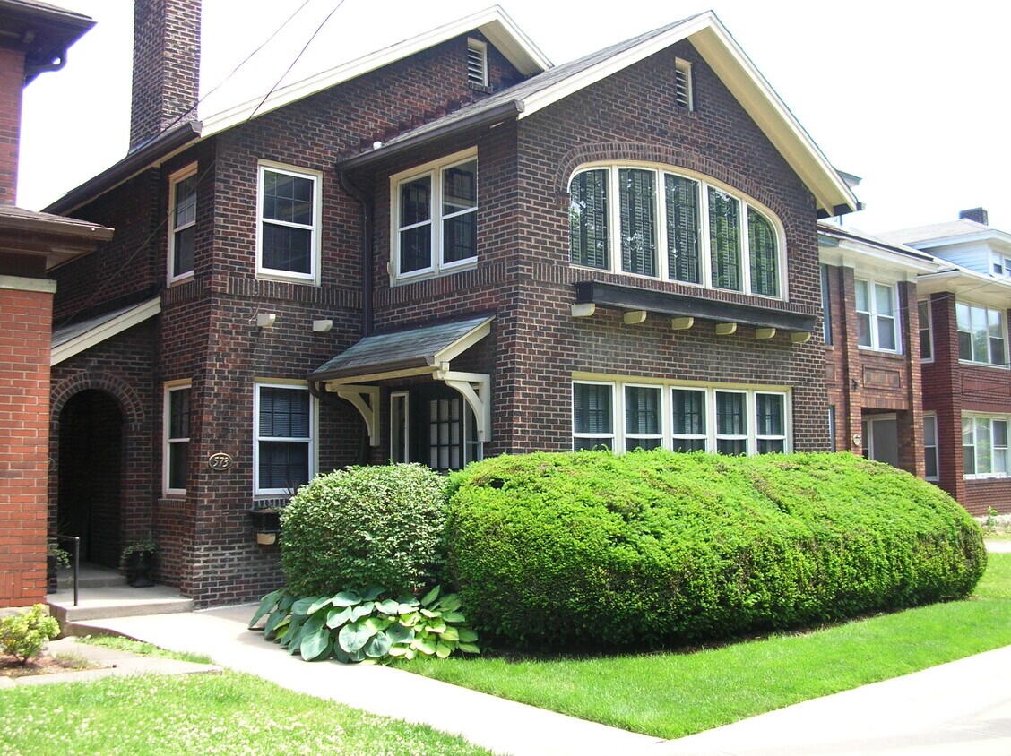 573 S Braddock Ave Unit 573, Pittsburgh, PA 15221 Apartments in