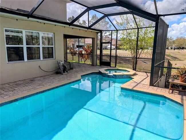 Foto del edificio - 538 Westchester Hills Ln