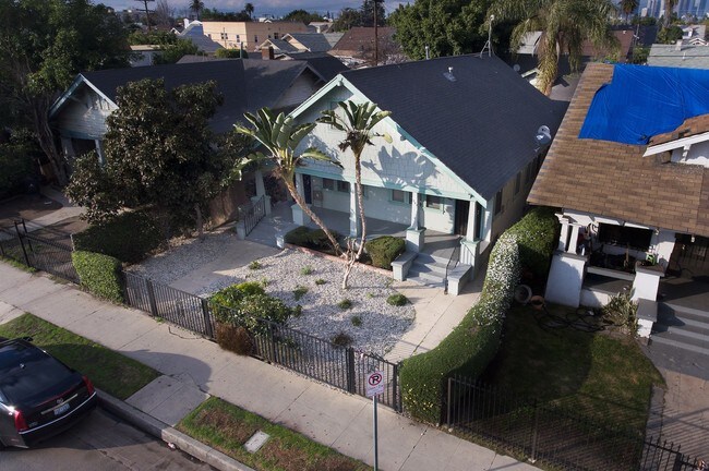 Building Photo - 1241 E 43rd Pl