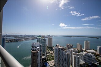 Building Photo - 475 Brickell Ave