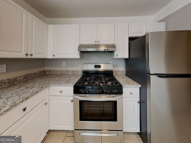 Building Photo - 1170 Hampton Hill Ct