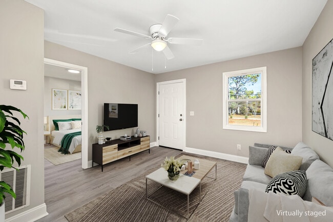 Living Room - Pinedale Apartments