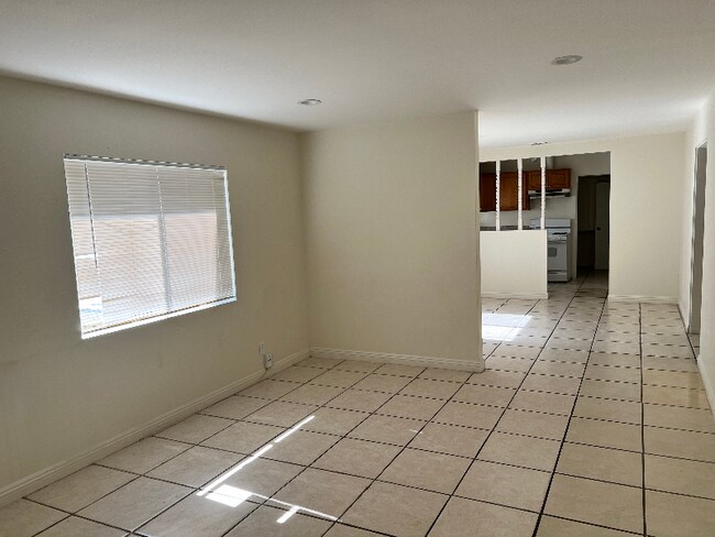 Foto del edificio - 293 N Hill Ave