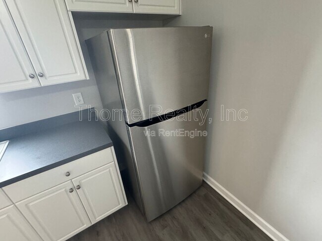 Foto del edificio - 2414 Heath Ln