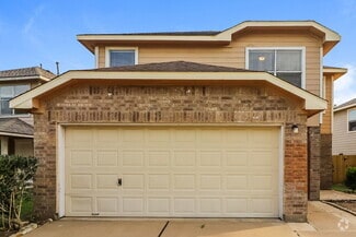 Building Photo - 7423 Village Lake Dr