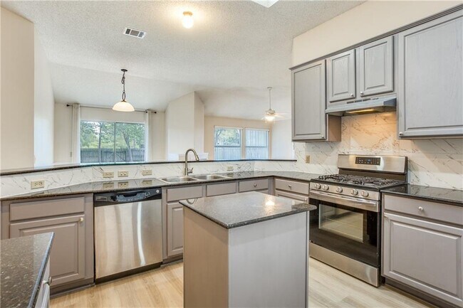 Building Photo - 7813 Nairn Dr