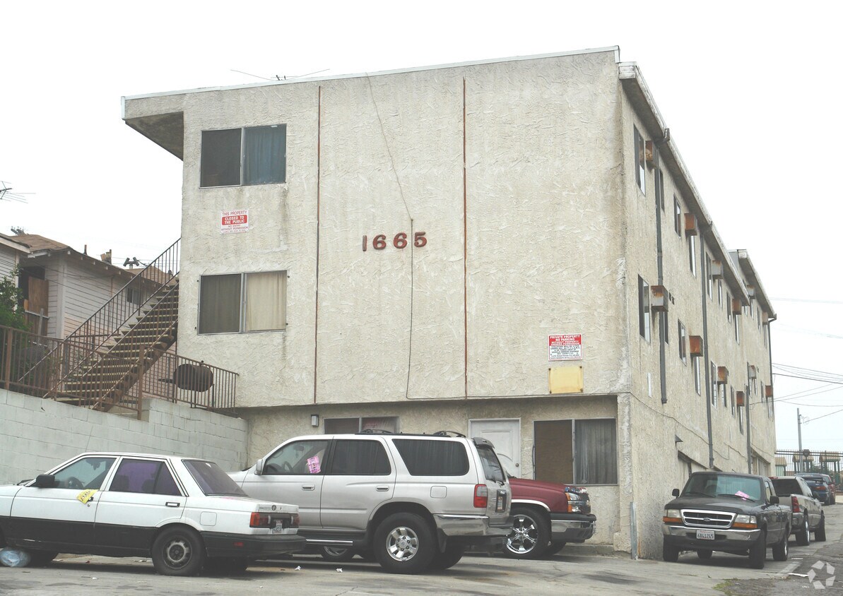 Building Photo - 1665 W 2nd St