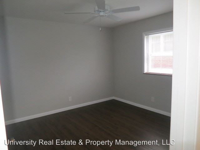Foto del edificio - 2223 Laurel Ave