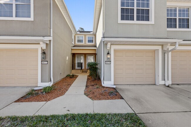 Foto del edificio - 6610 White Blossom Ct