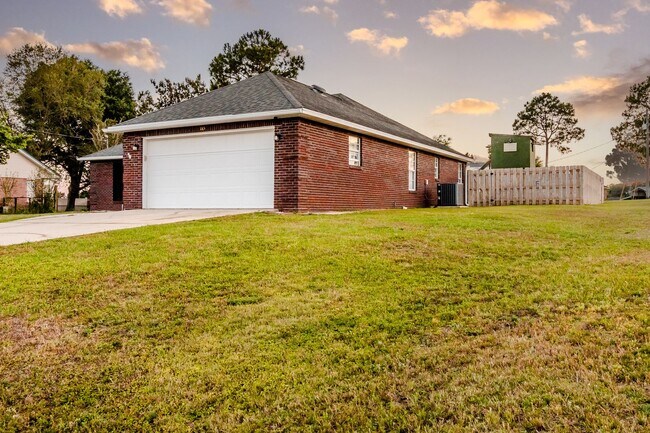 Foto del edificio - 3/2 with Florida Room in Crestview!