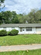 Building Photo - 602 MacArthur Dr