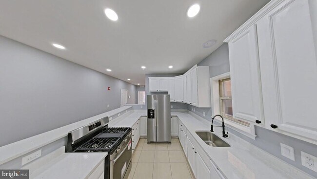 Foto del edificio - 1831 W Diamond St