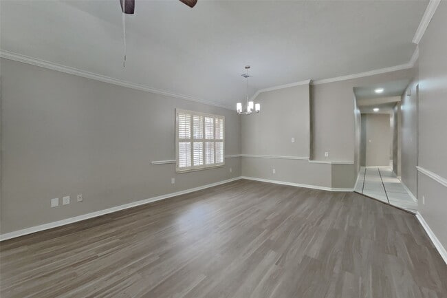 Building Photo - 14515 Enola Dr