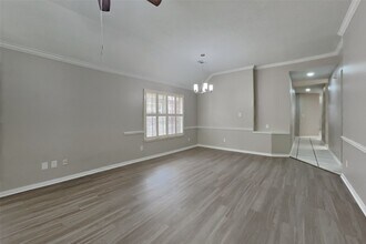 Building Photo - 14515 Enola Dr