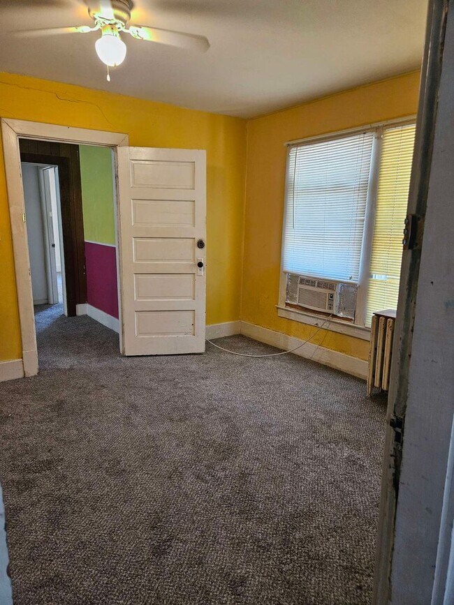 Foto del edificio - 109 E Stewart Rd