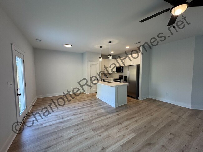 Foto del edificio - Modern New Build in Gastonia – 3BR/2BA with fenced yard