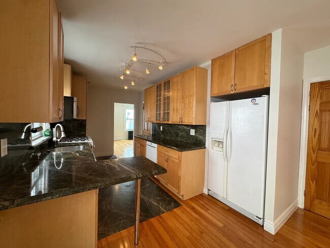 Foto del edificio - 748 S Beech St