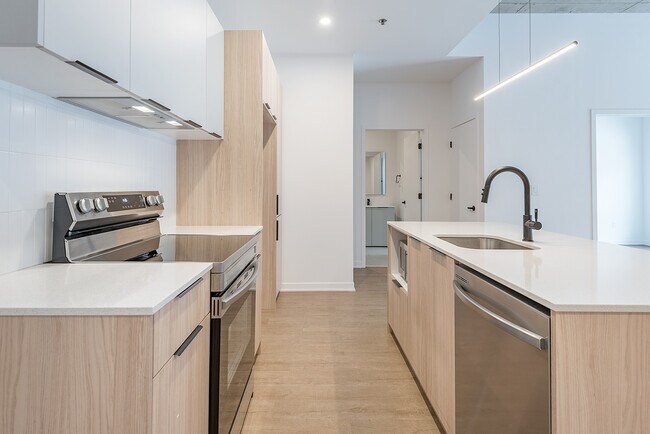 Building Photo - C110