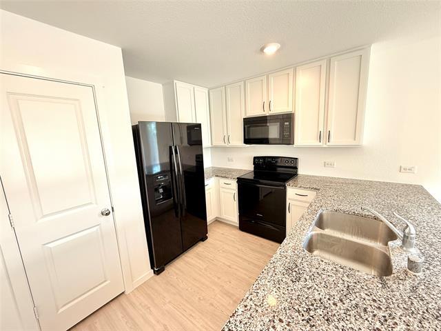 Foto del edificio - 6216 Sanderling St