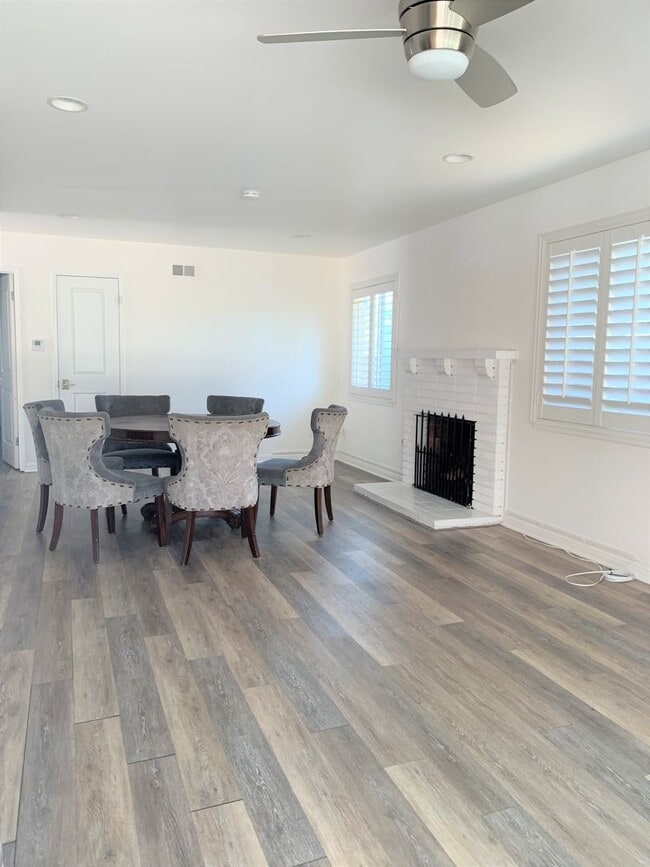 Building Photo - ***BEAUTIFUL 3 BEDROOM, 2 BATH HOUSE COMIN...