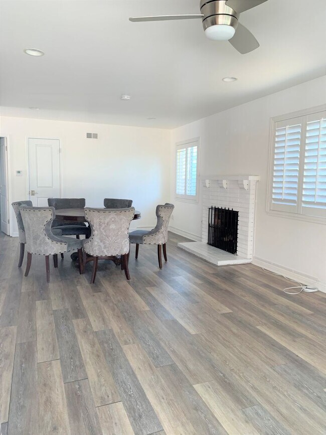 Foto del edificio - ***BEAUTIFUL 3 BEDROOM, 2 BATH HOUSE COMIN...