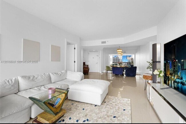 Foto del edificio - 1000 W Island Blvd