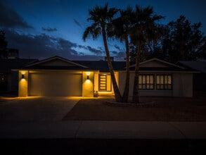 Building Photo - 11202 S Shoshoni Dr