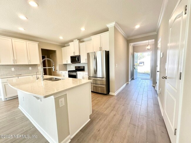 Building Photo - 198 Codona Glen Dr