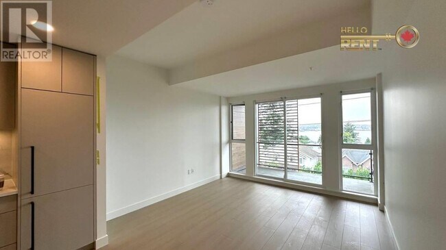 Photo du bâtiment - 402-402 E 3rd St