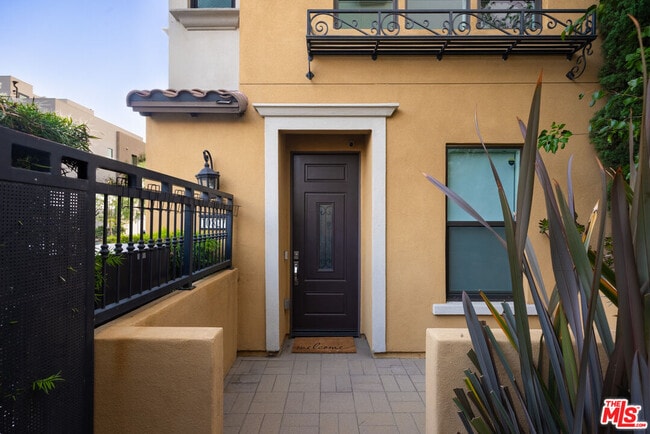 Building Photo - 10827 W Riverton Ct