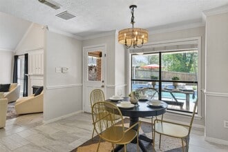 Building Photo - 416 Live Oak Ln