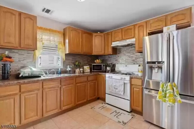 Foto del edificio - 553 E 26th St