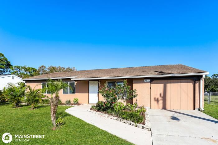 Primary Photo - 3370 Pan American Blvd, North Port, FL 34287