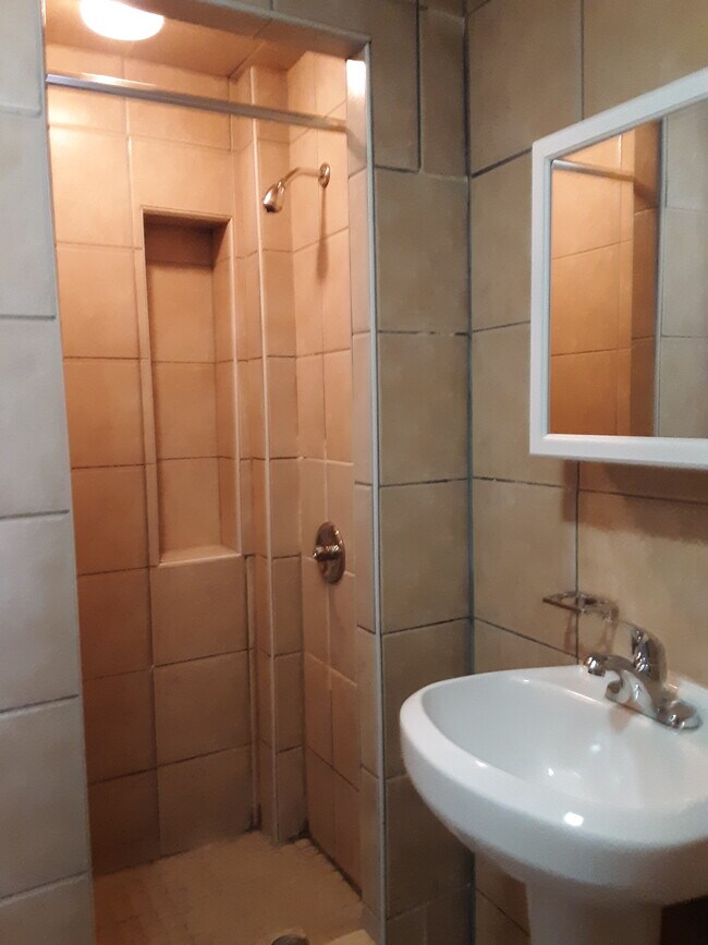 Foto del edificio - 97 Allen St