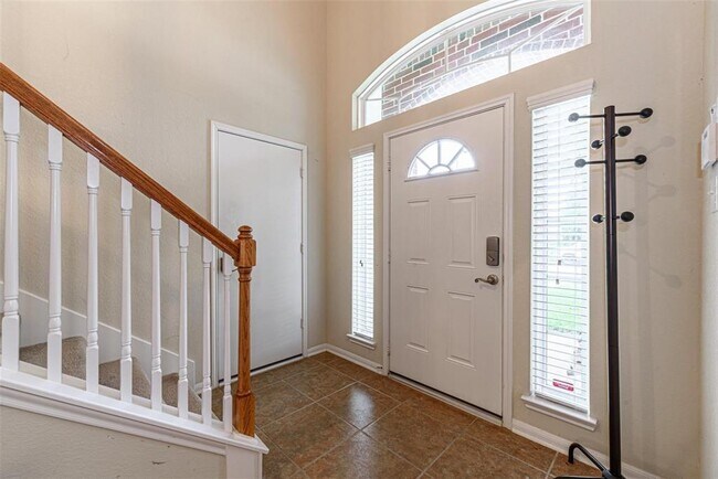 Building Photo - 18811 Waverly Springs Ln