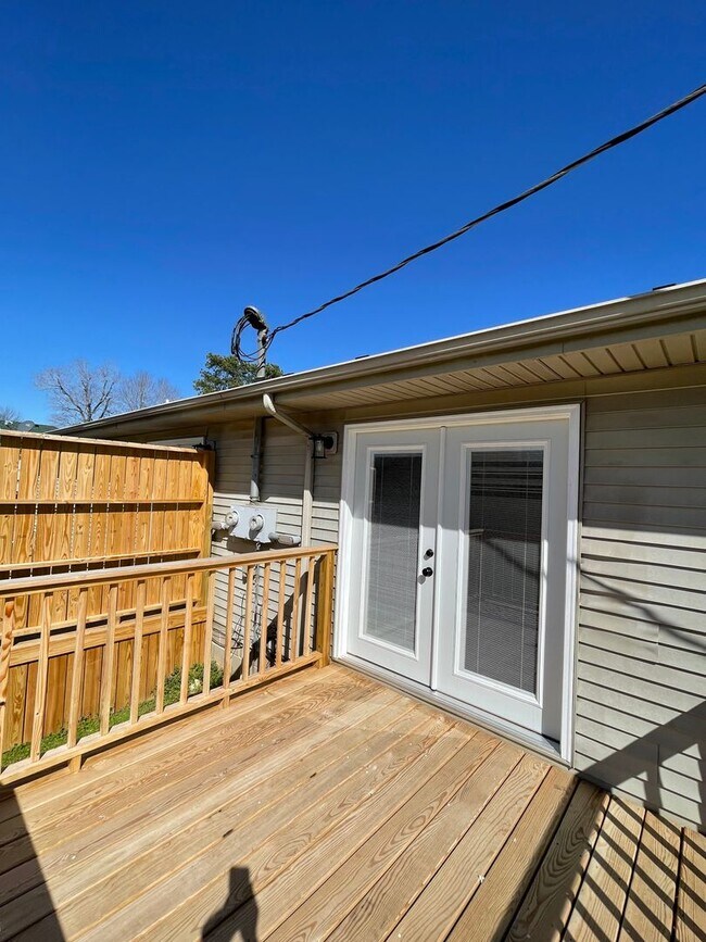 Foto del edificio - 407/409 Walnut Road