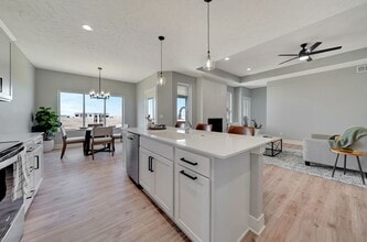 Building Photo - 8606 Highview Cir