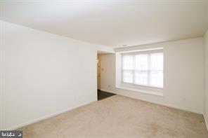 Foto del edificio - 6747 Kenwood Forest Ln