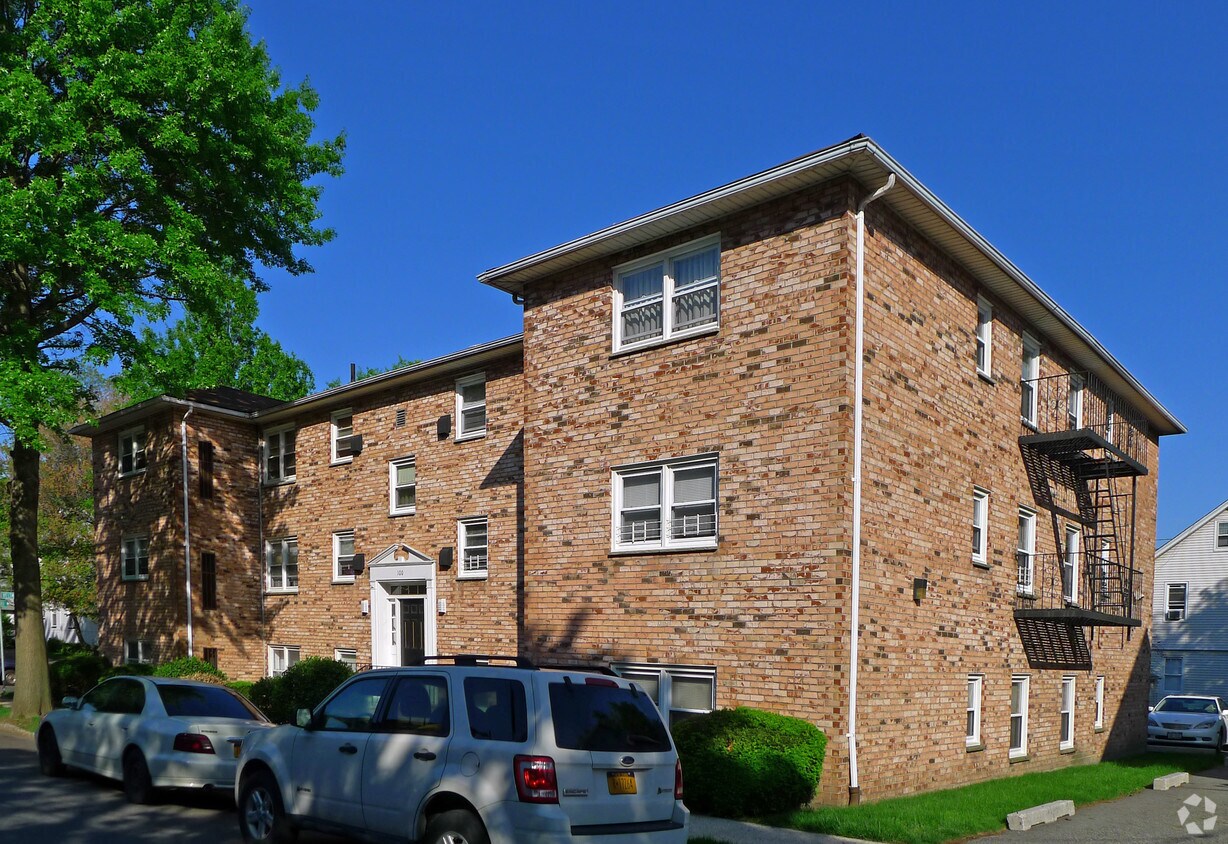 100 Hamlin Pl, Staten Island, NY 10302 Apartments in Staten Island