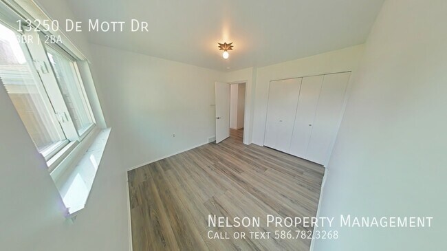 Building Photo - 13250 De Mott Dr